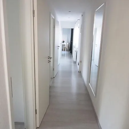 Gemeinschaftsapartment 8 - * 奥滕多夫-欧克里拉